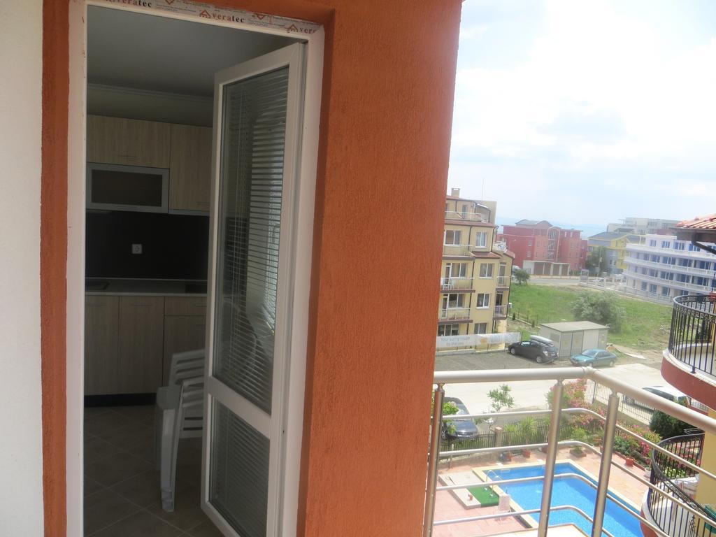 Apartments In Azalia 2 Complex Nesebar Room photo